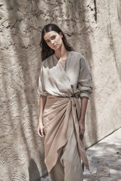 Overlap Scarf Dress (Gray/nude)