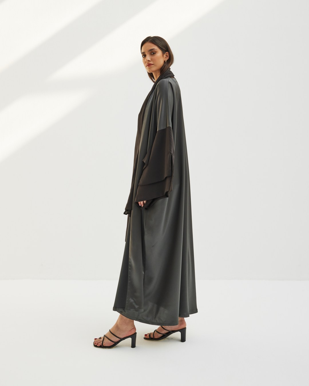 Teal Green Silk Cough Abaya - Image 3